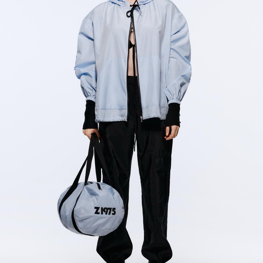 Zara windbreaker jacket with bag size m
